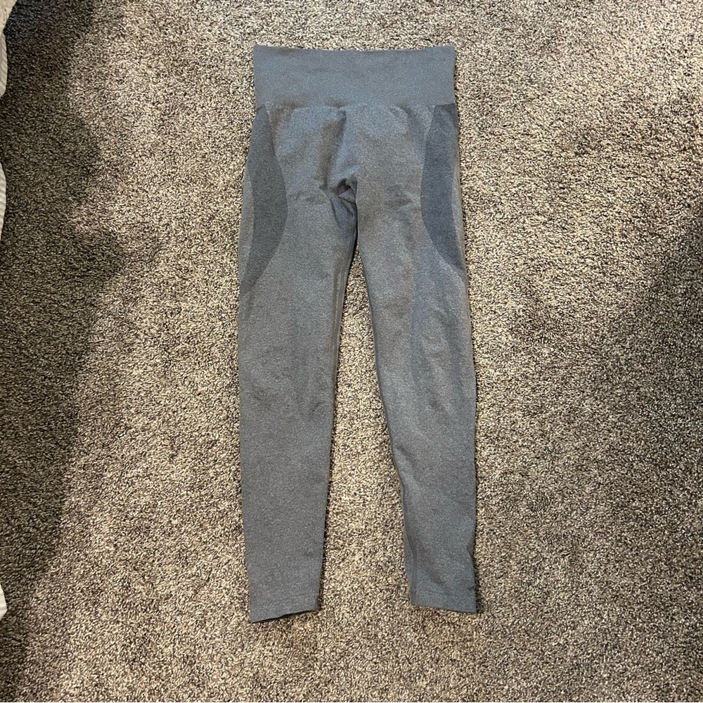 NVGTN style leggings